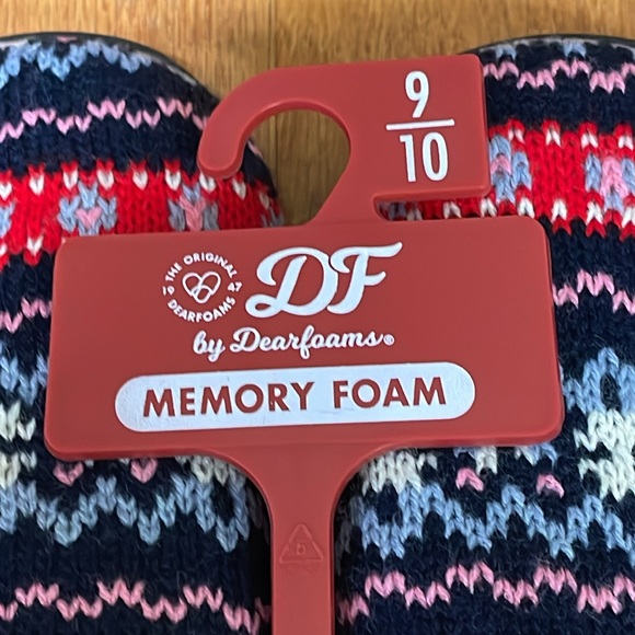 DF by Dearfoams NWT Women’s Slippers Memory Foam Size 9/10 Blue Red Pink - Picture 3 of 7